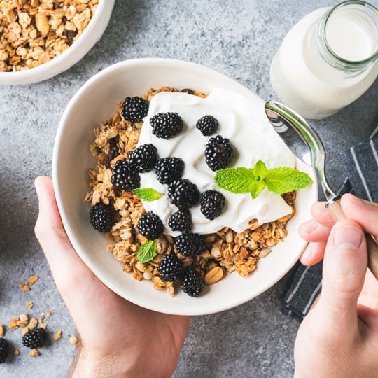 blackberry yogurt bowl