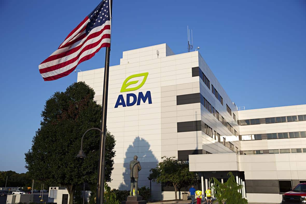 ADM building with american flag  BX7A8494 2020 10 lores