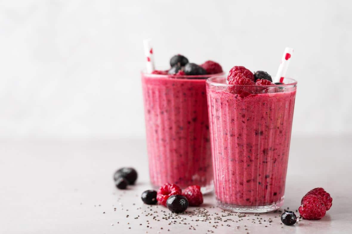 A refreshing, low-calorie, strawberry smoothie
