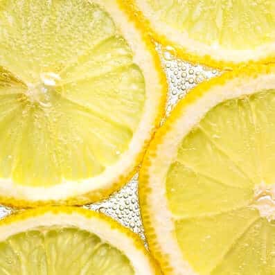 slices of lemon